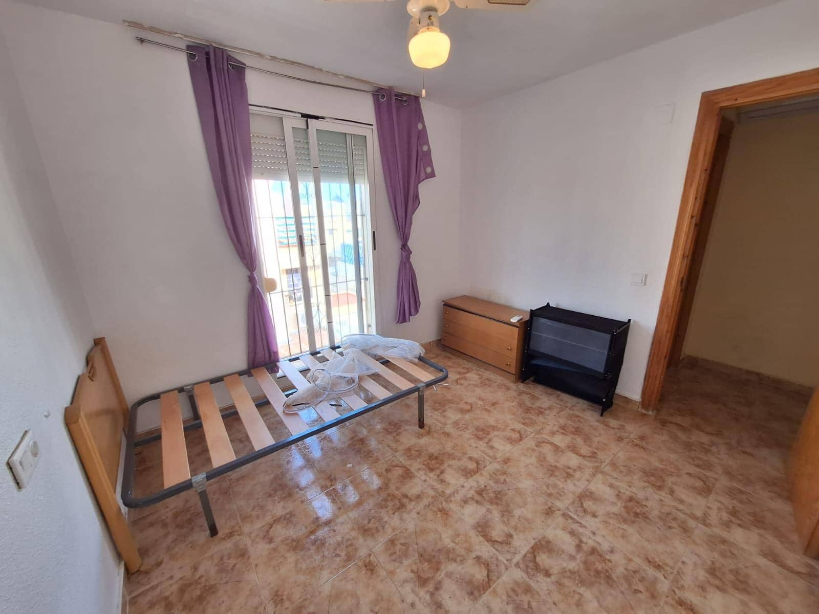 5 soverom Kjedet enebolig til salgs i Torrevieja med svømmebasseng - € 209 900 (Ref: 10148077)