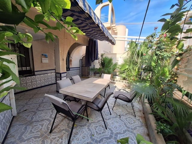 5 soverom Kjedet enebolig til salgs i El Chaparral - La Siesta - La Torreta, Torrevieja med svømmebasseng - € 209 900 (Ref: 10148077)