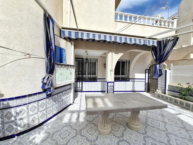 5 soverom Kjedet enebolig til salgs i El Chaparral - La Siesta - La Torreta, Torrevieja med svømmebasseng - € 209 900 (Ref: 10148077)