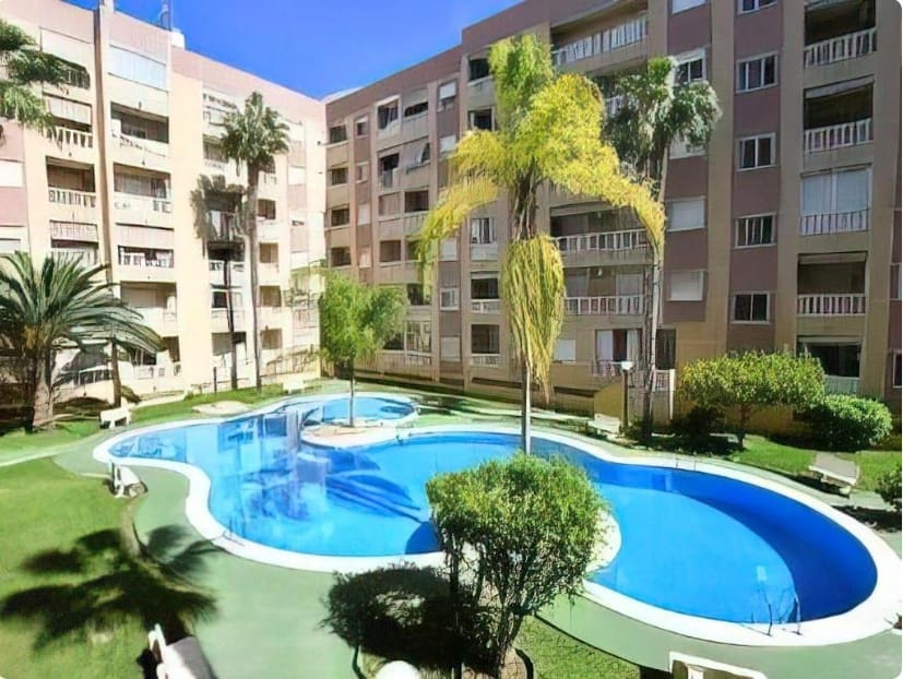 2 chambre Penthouse à vendre à Torrevieja avec piscine - 155 000 € (Ref: 10148078)
