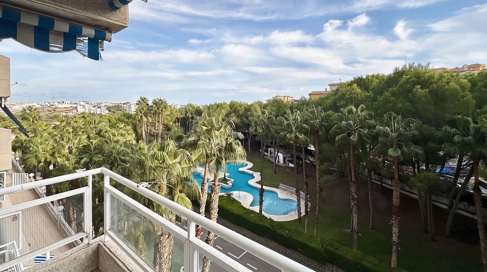 2 sovrum Lägenhet till salu i Orihuela Costa med pool - 190 000 € (Ref: 10148474)
