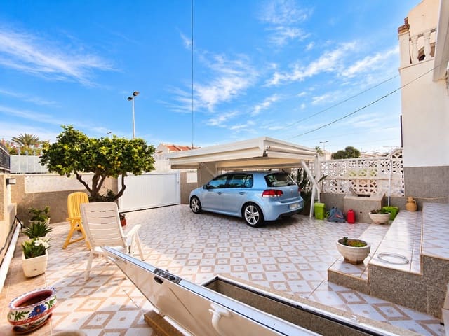 5 soverom Hus til salgs i Nueva Torrevieja, Torrevieja med svømmebasseng garasje - € 350 000 (Ref: 10154831)