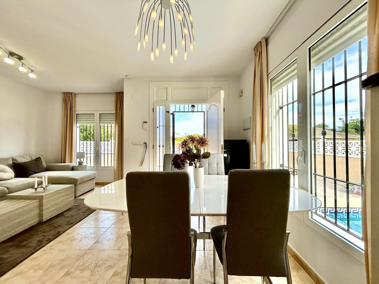 3 camera da letto Casa in vendita in Dehesa de Campoamor con piscina garage - 345.000 € (Rif: 10155900)
