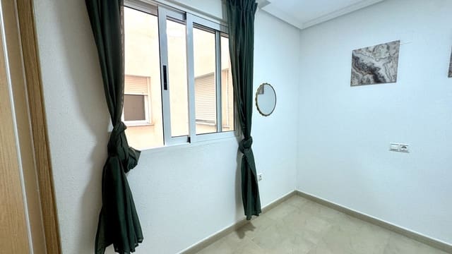 3 soveværelse Lejlighed til salg i Puerto Deportivo, Torrevieja - € 167.000 (Ref: 10157599)