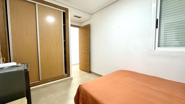 3 soveværelse Lejlighed til salg i Puerto Deportivo, Torrevieja - € 167.000 (Ref: 10157599)