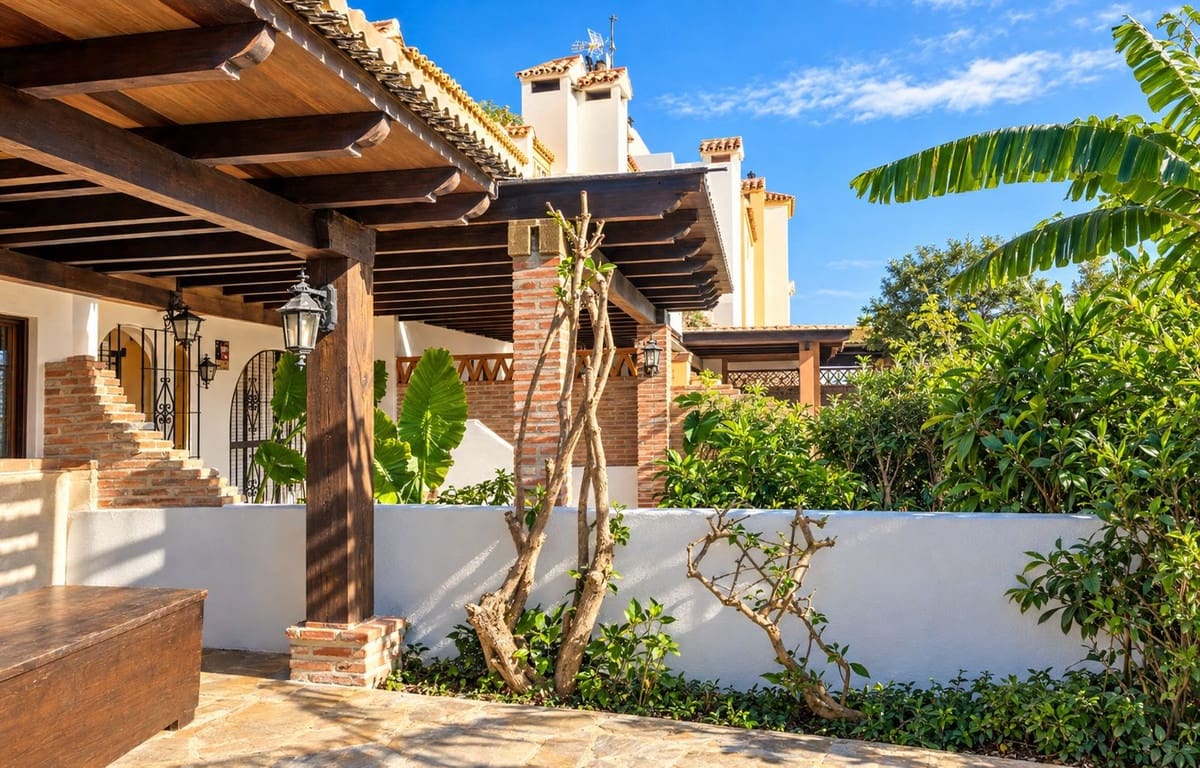 4 bedroom Townhouse for sale in Bahia de Casares - € 845,000 (Ref: 10159153)