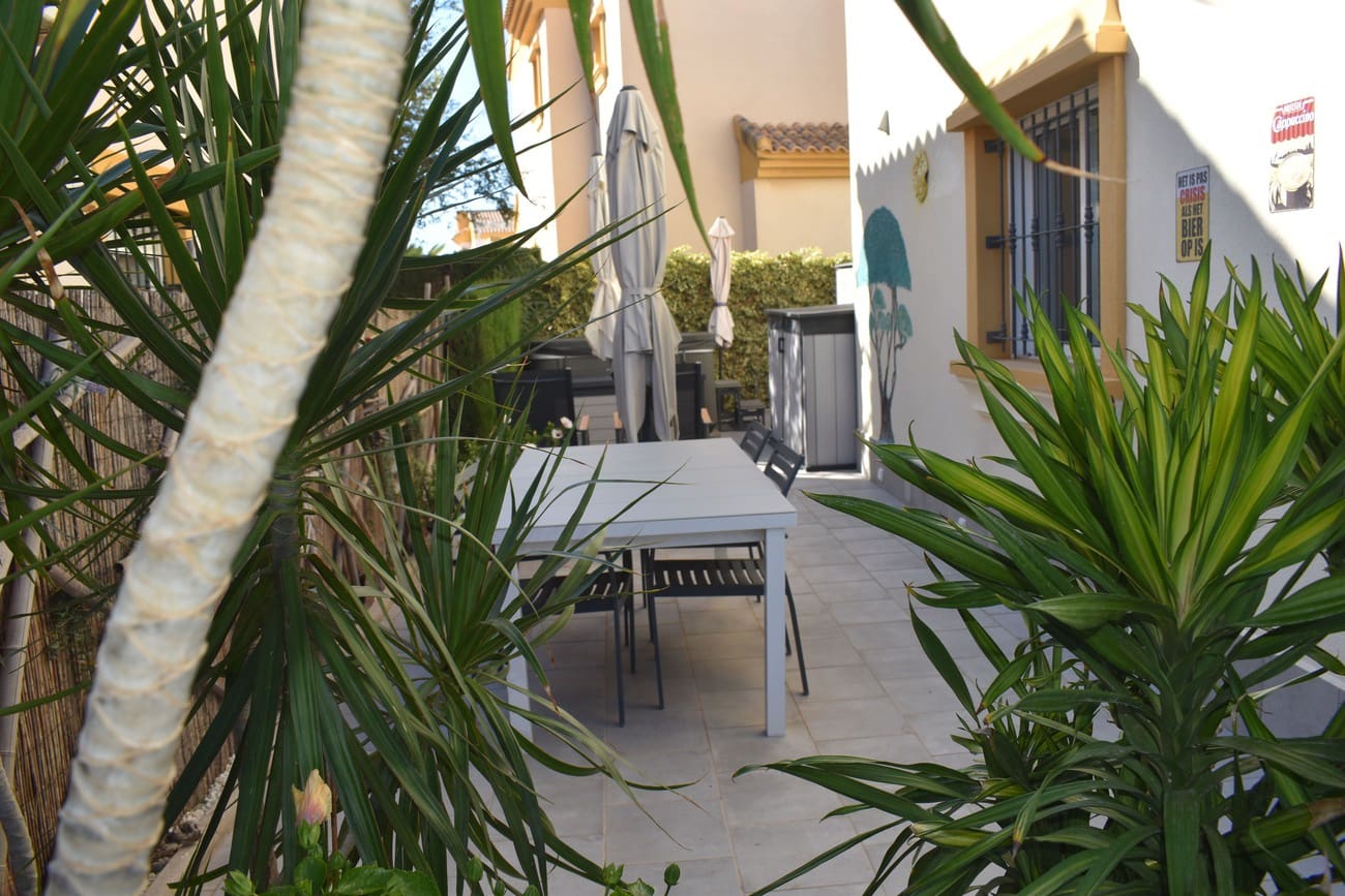 3 bedroom Villa for sale in Guardamar del Segura with pool garage - € 345,000 (Ref: 10159159)