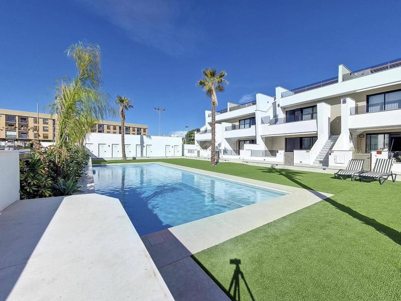 3 bedroom Apartment for sale in San Pedro del Pinatar with garage - € 345,000 (Ref: 10159169)