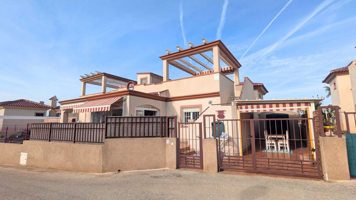 2 bedroom Semi-detached Villa for sale in San Fulgencio with pool - € 189,000 (Ref: 10159993)