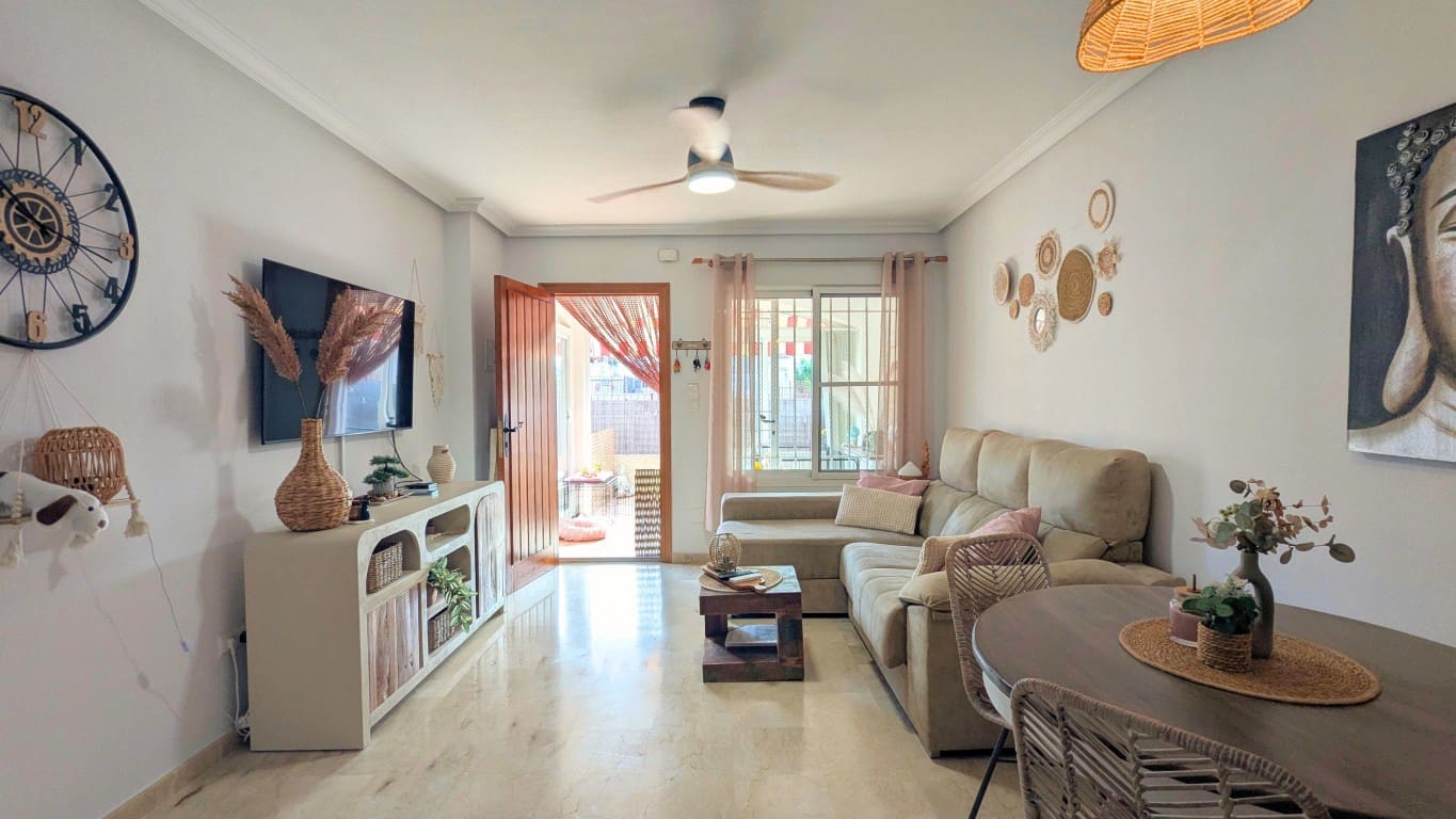 2 bedroom Semi-detached Villa for sale in San Fulgencio with pool - € 189,000 (Ref: 10159993)