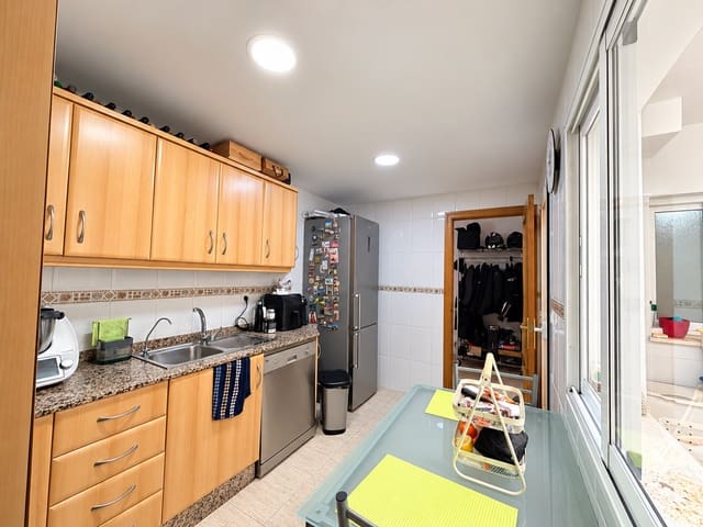 3 quarto Casa em Banda para venda em Daya Nueva com garagem - 180 000 € (Ref: 10161100)