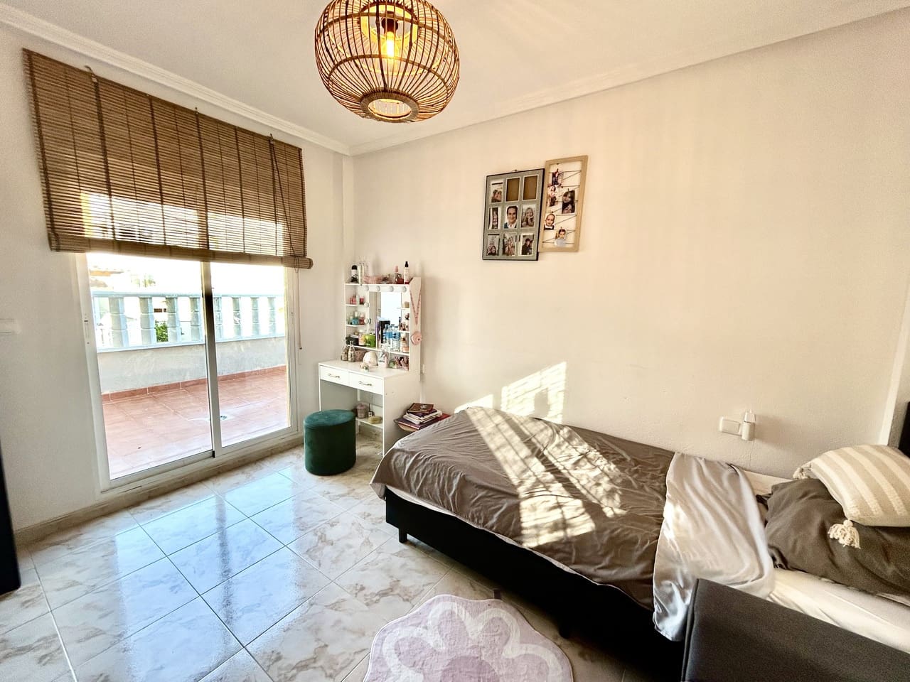 4 bedroom Villa for sale in Villamartin with garage - € 429,900 (Ref: 10161104)