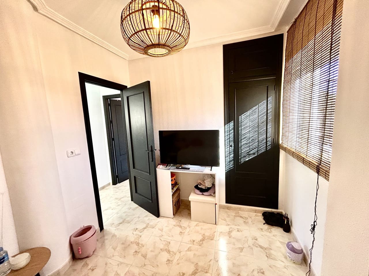 4 bedroom Villa for sale in Villamartin with garage - € 429,900 (Ref: 10161104)