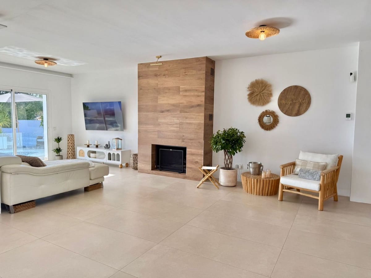 3 sovrum Villa till salu i Riviera del Sol med pool garage - 1 320 000 € (Ref: 10161107)