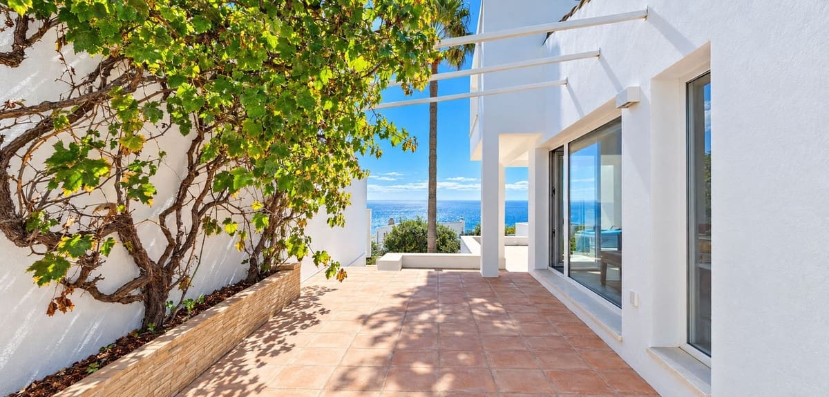 5 chambre Villa/Maison à vendre à Estepona avec piscine - 1 950 000 € (Ref: 10161930)
