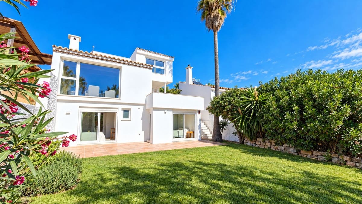 5 chambre Villa/Maison à vendre à Estepona avec piscine - 1 950 000 € (Ref: 10161930)