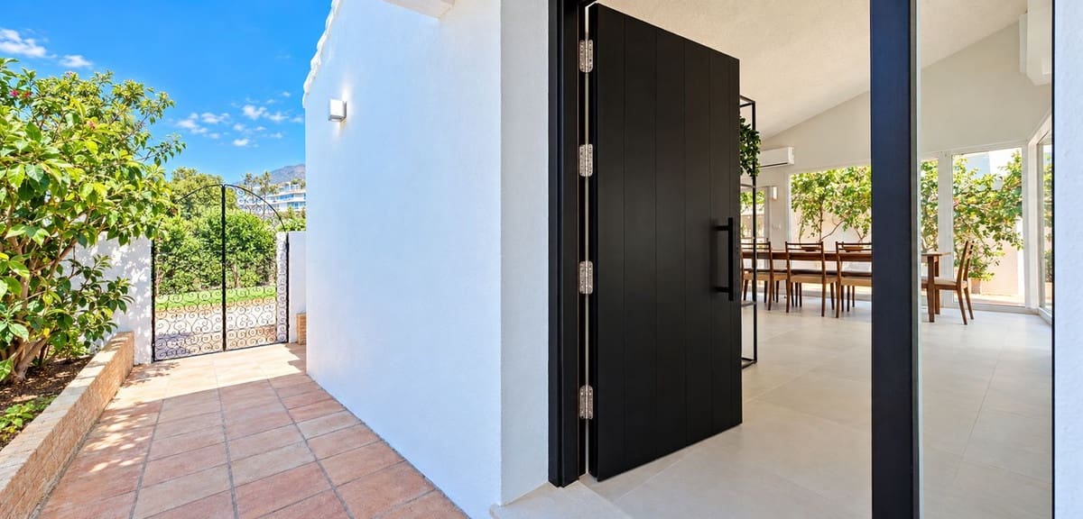 5 chambre Villa/Maison à vendre à Estepona avec piscine - 1 950 000 € (Ref: 10161930)