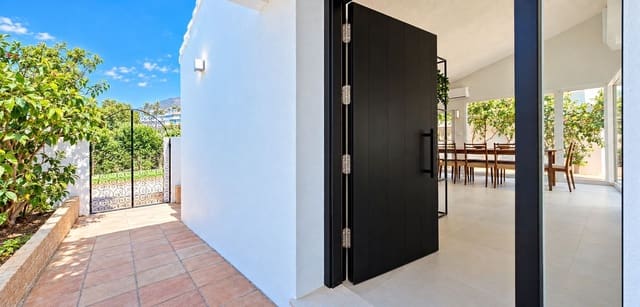 5 chambre Villa/Maison à vendre à Zona Calvario, Estepona avec piscine - 1 950 000 € (Ref: 10161930)