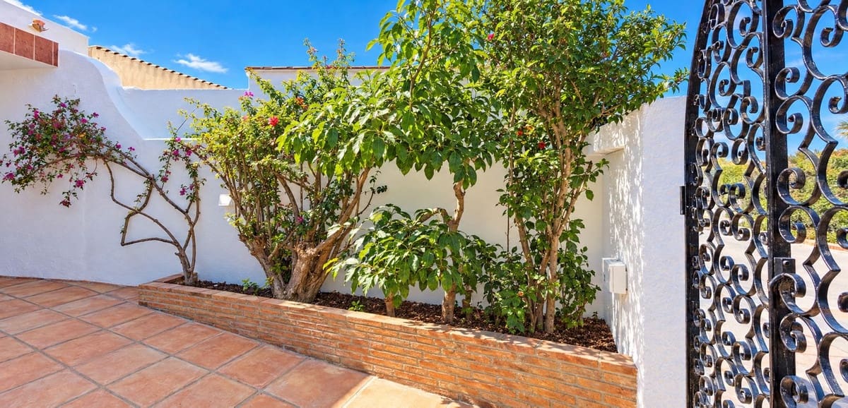 5 chambre Villa/Maison à vendre à Estepona avec piscine - 1 950 000 € (Ref: 10161930)