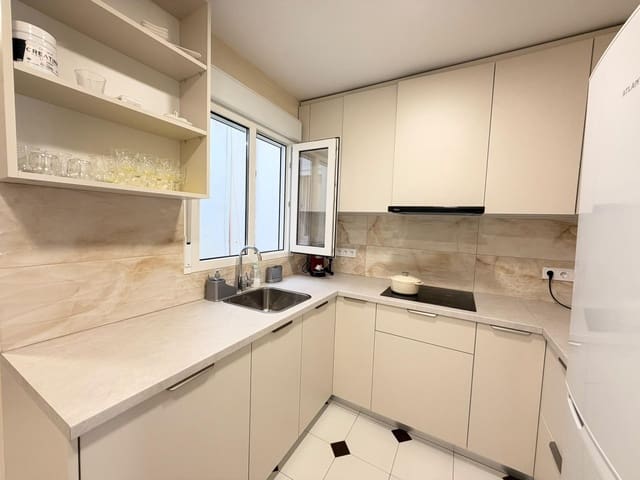 3 soveværelse Lejlighed til salg i Centro - Muelle Pesquero, Torrevieja - € 175.000 (Ref: 10161931)