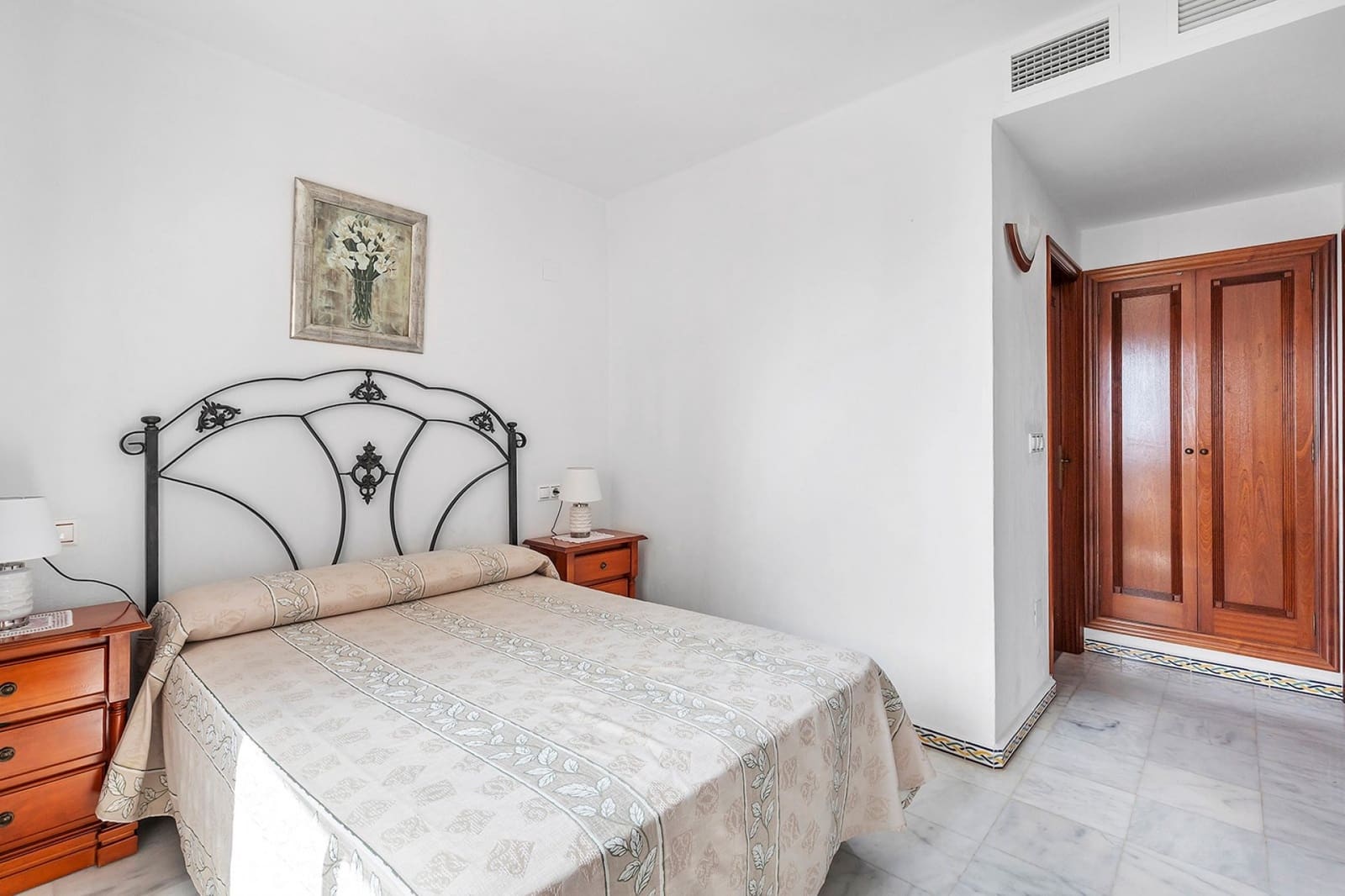 2 slaapkamer Appartement te koop in Torrevieja met zwembad garage - € 269.500 (Ref: 10161932)