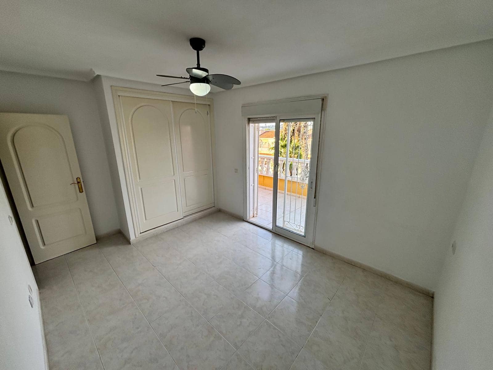 3 Zimmer Haus zu verkaufen in Benijofar mit Pool - 225.000 € (Ref: 10161934)