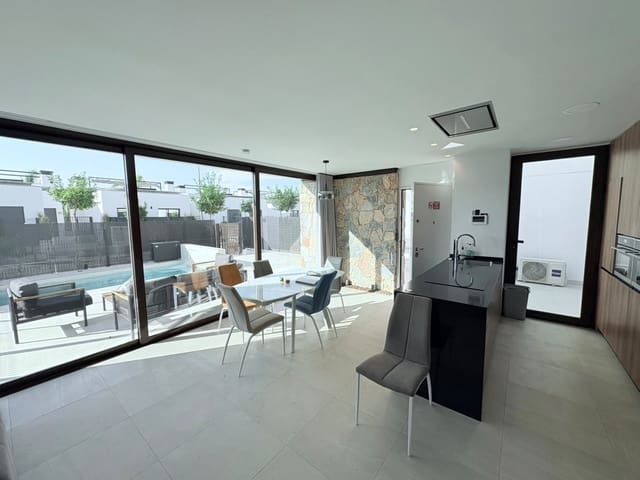 4 soveværelse Villa til salg i Torre-Pacheco med swimmingpool garage - € 510.000 (Ref: 10162223)