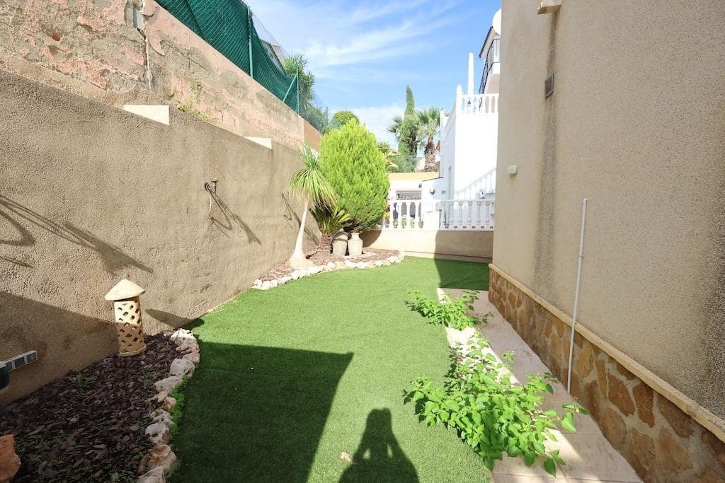 3 chambre Villa/Maison à vendre à Orihuela Costa avec piscine garage - 360 000 € (Ref: 10162226)