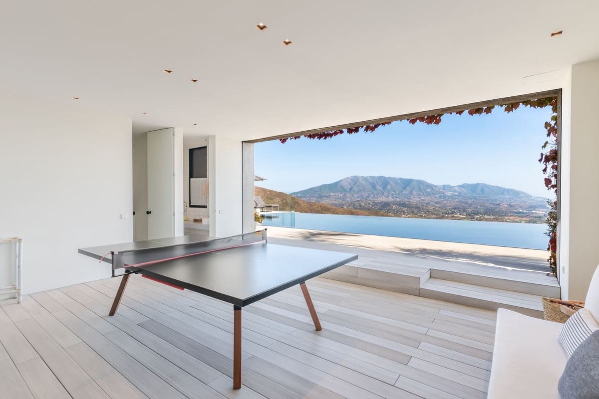 6 soverom Villa til salgs i La Mairena med svømmebasseng garasje - € 3 495 000 (Ref: 10164844)