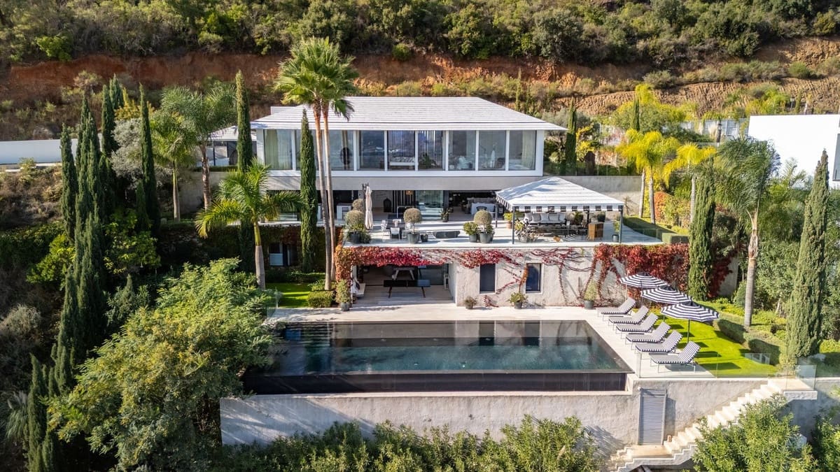 6 soverom Villa til salgs i La Mairena med svømmebasseng garasje - € 3 495 000 (Ref: 10164844)