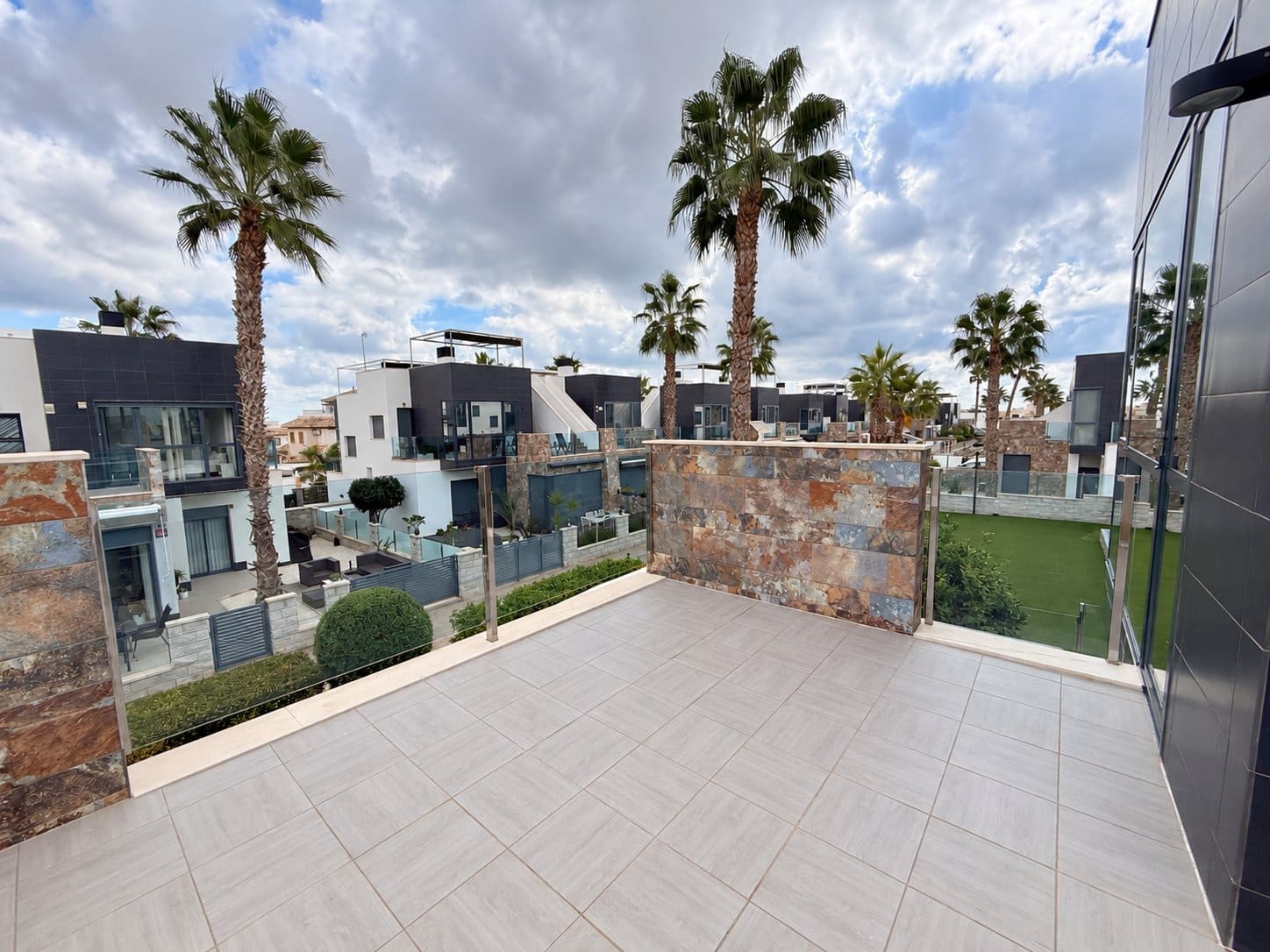 3 sovrum Lägenhet till salu i Orihuela Costa med pool garage - 450 000 € (Ref: 10166353)