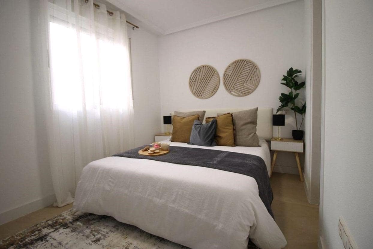3 soveværelse Lejlighed til salg i Torrevieja - € 167.000 (Ref: 10166355)