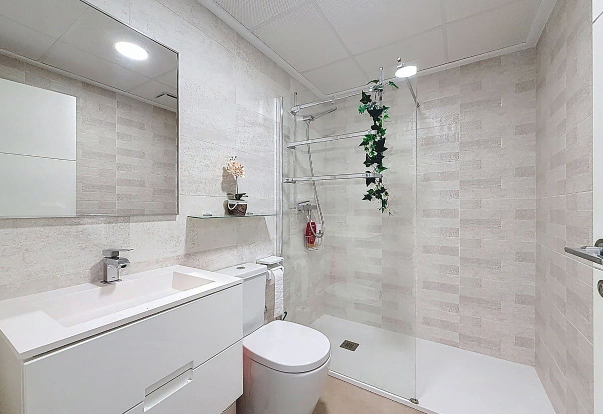 2 Zimmer Apartment zu verkaufen in Vistabella mit Pool Garage - 249.900 € (Ref: 10166357)
