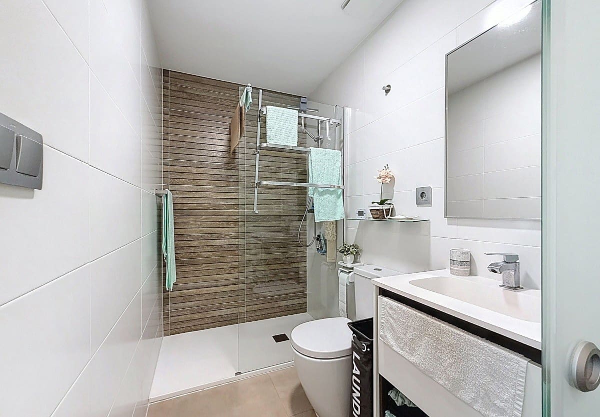 2 Zimmer Apartment zu verkaufen in Vistabella mit Pool Garage - 249.900 € (Ref: 10166357)