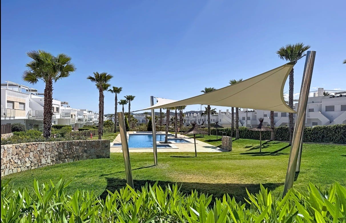 2 Zimmer Apartment zu verkaufen in Vistabella mit Pool Garage - 249.900 € (Ref: 10166357)