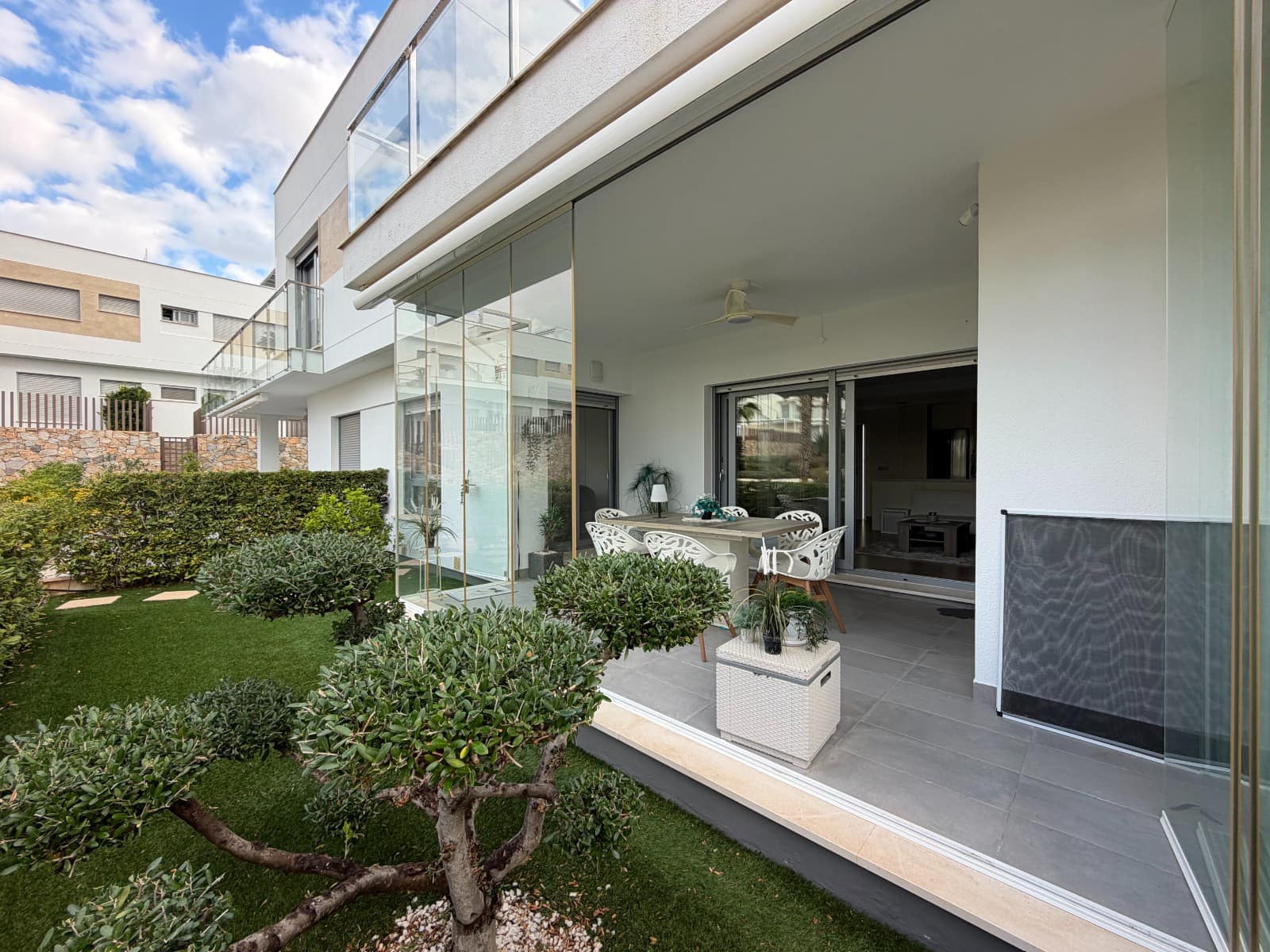 2 Zimmer Apartment zu verkaufen in Vistabella mit Pool Garage - 249.900 € (Ref: 10166357)