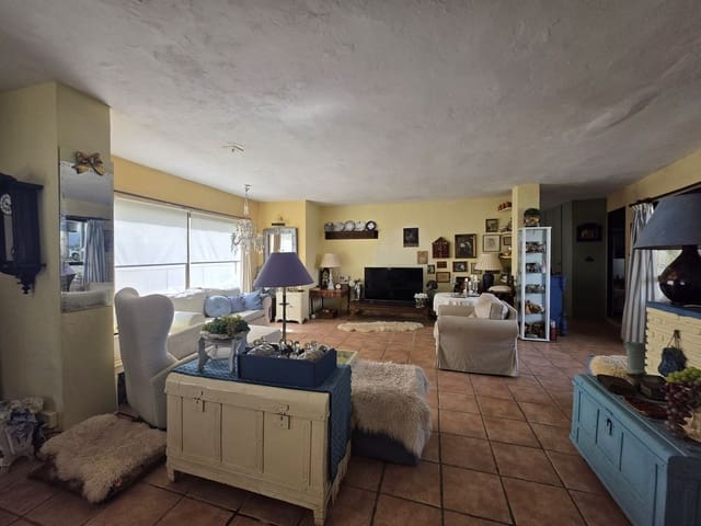 Casa de 2 habitaciones en Manilva Pueblo, Manilva en venta con garaje - 425.000 € (Ref: 10171519)