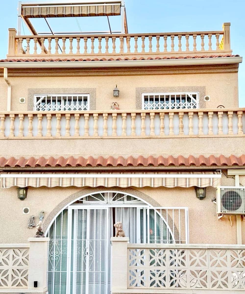 3 sypialnia Dom na sprzedaż w Torrevieja z basenem - 199 000 € (Ref: 10171521)