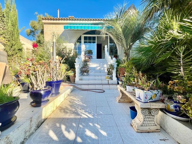 3 slaapkamer Villa te koop in San Miguel de Salinas met zwembad - € 350.000 (Ref: 10171527)