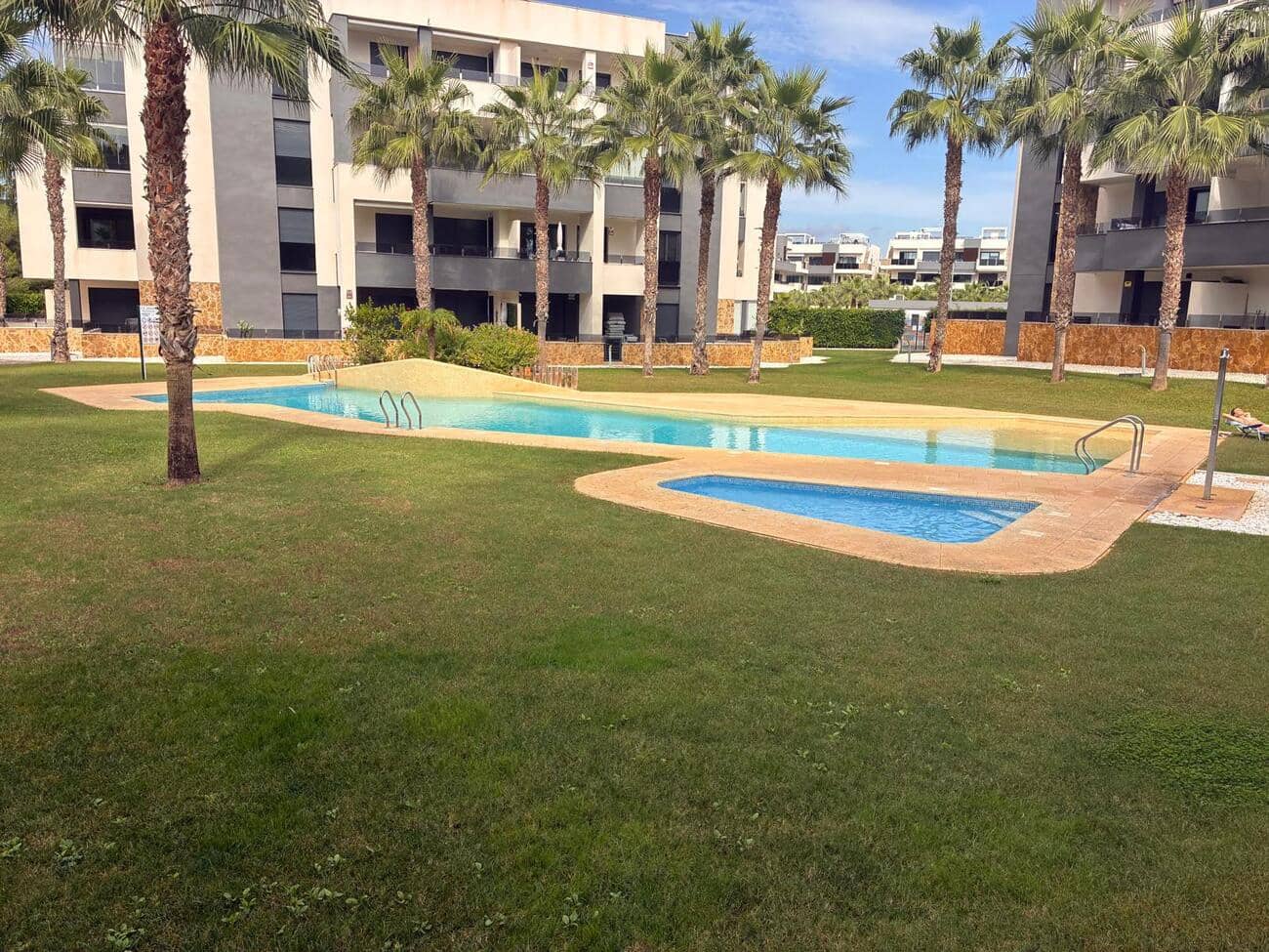 2 bedroom Apartment for sale in Los Altos with pool - € 259,900 (Ref: 10171528)