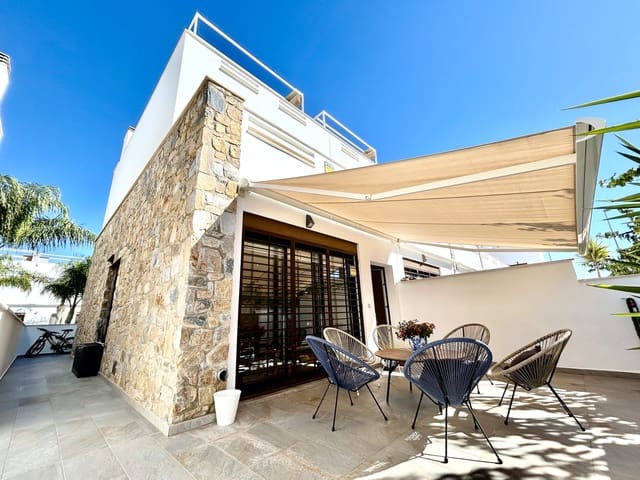 3 makuuhuone Omakotitalo myytävänä paikassa Torre de la Horadada, Pilar de la Horadada mukana uima-altaan 
autotalli - 429 995 € (Ref: 10171529)