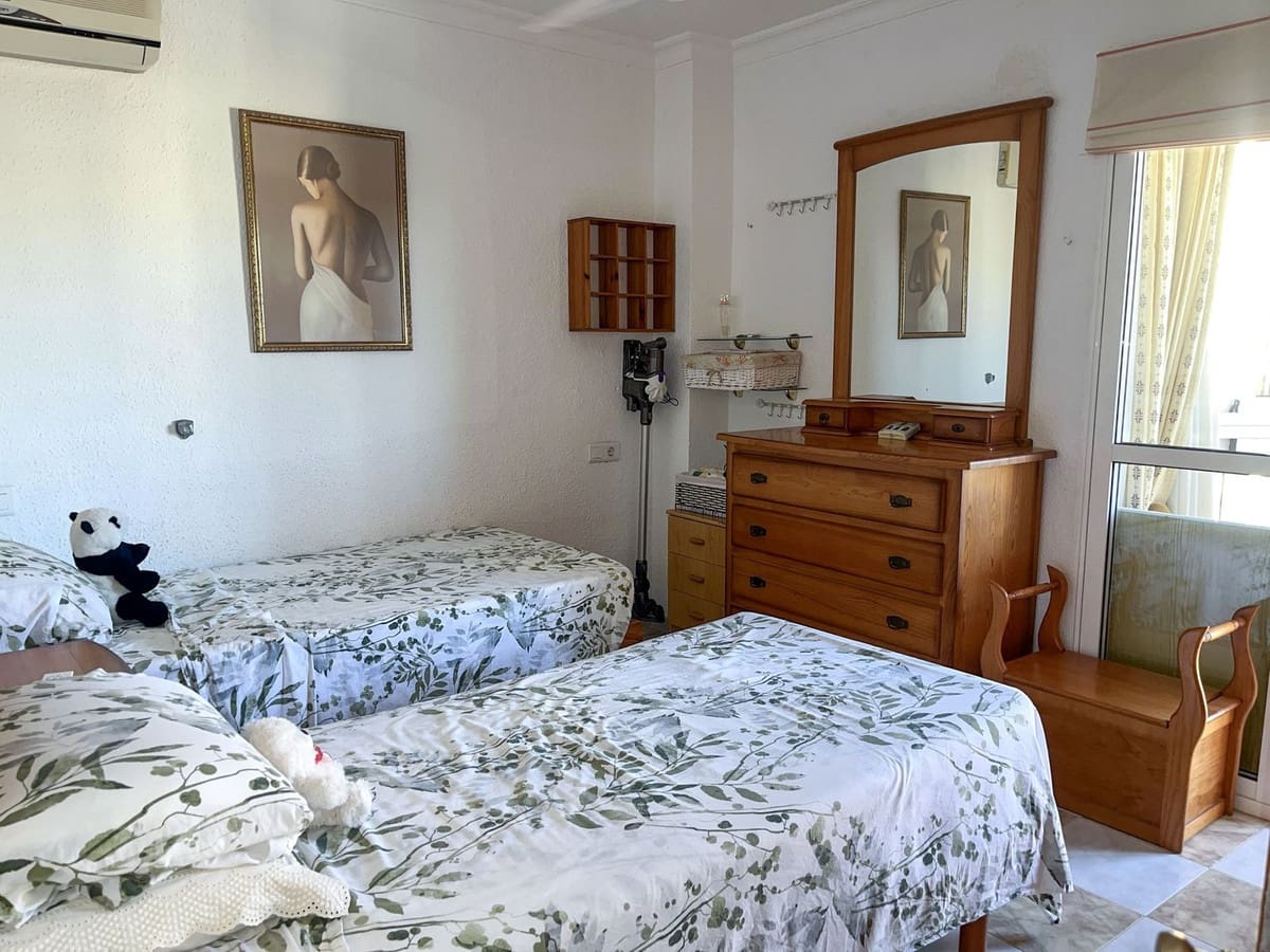 3 bedroom Apartment for sale in Torremolinos with pool - € 295,000 (Ref: 10171537)