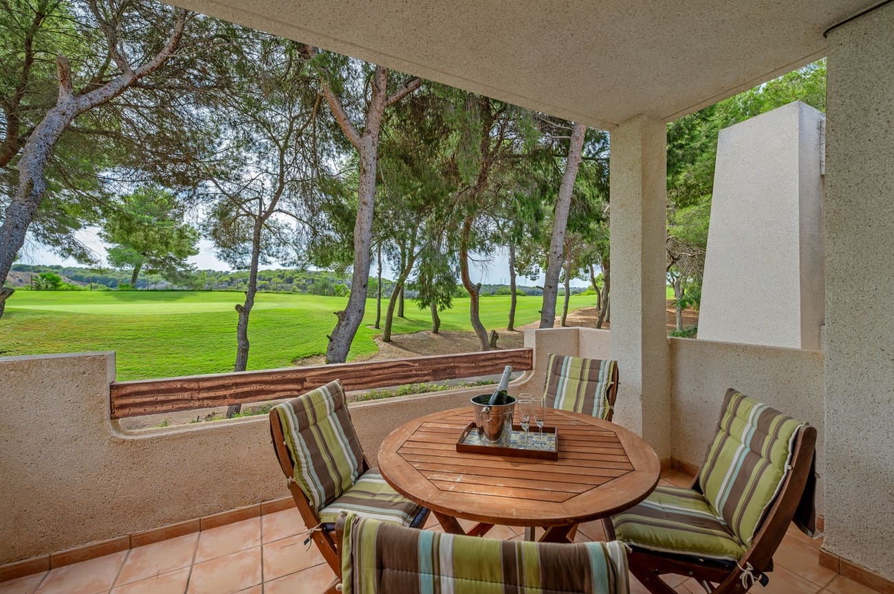 3 bedroom Apartment for sale in Dehesa de Campoamor with pool garage - € 249,900 (Ref: 10171539)