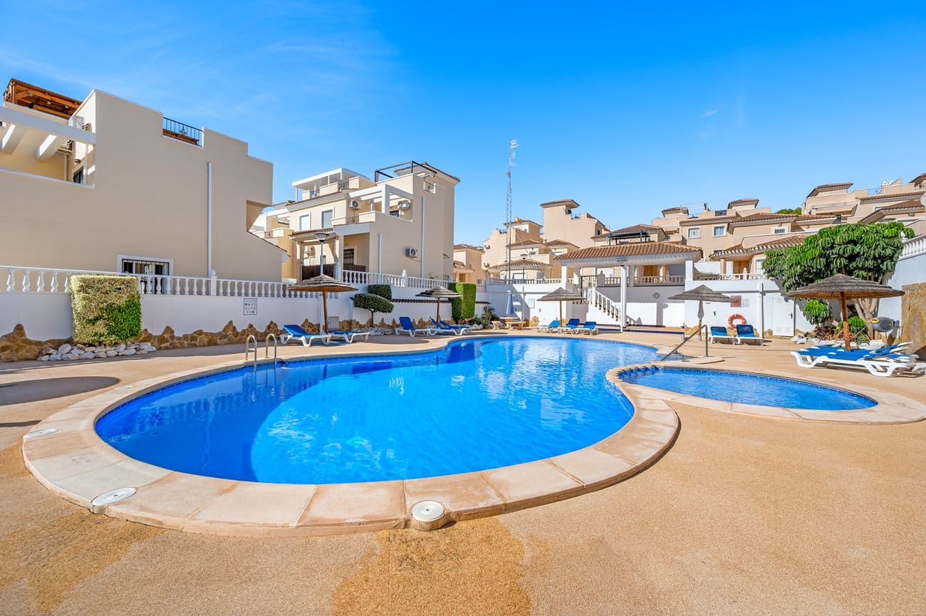 3 bedroom Townhouse for sale in San Miguel de Salinas with pool garage - € 264,500 (Ref: 10171540)