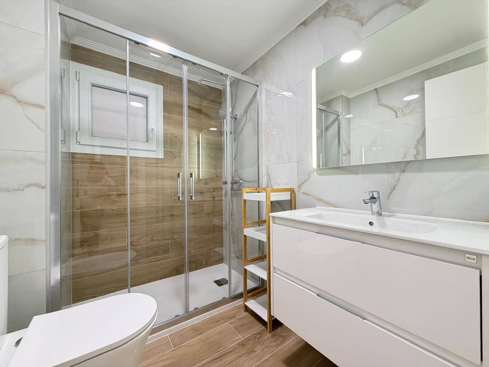 2 soveværelse Lejlighed til salg i Torrevieja med swimmingpool - € 169.900 (Ref: 10172339)
