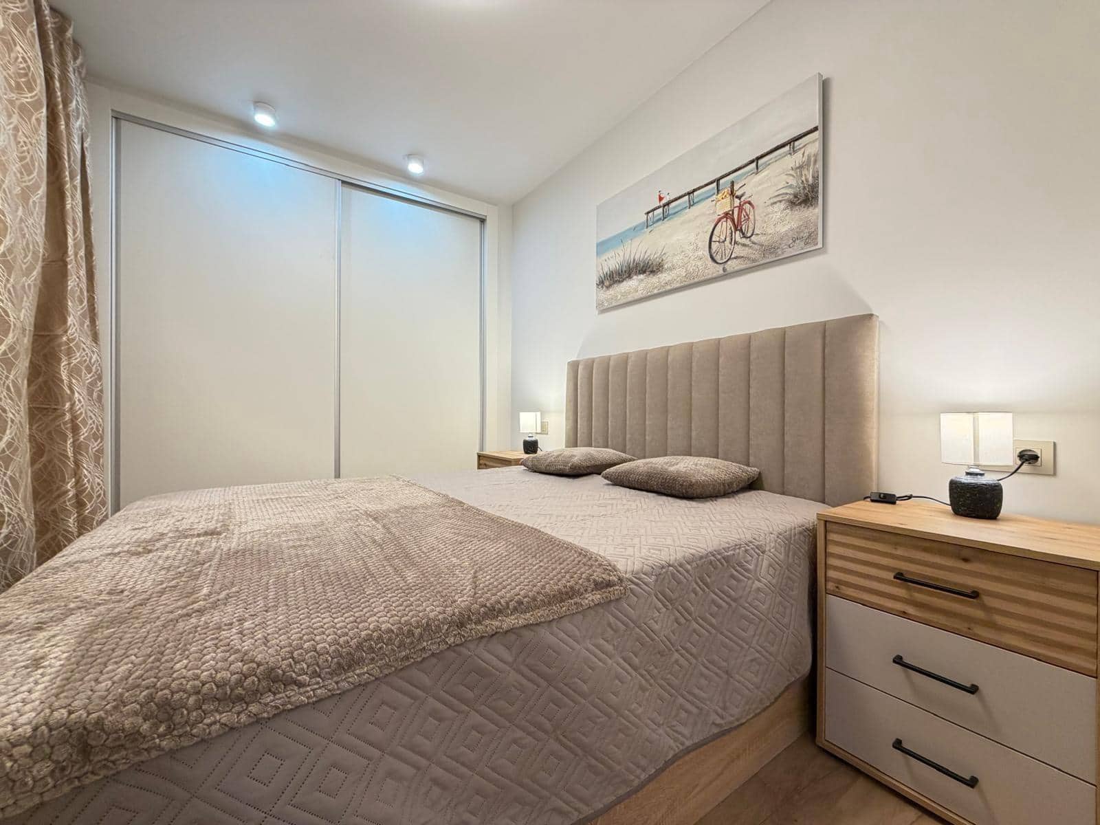 2 soveværelse Lejlighed til salg i Torrevieja med swimmingpool - € 169.900 (Ref: 10172339)