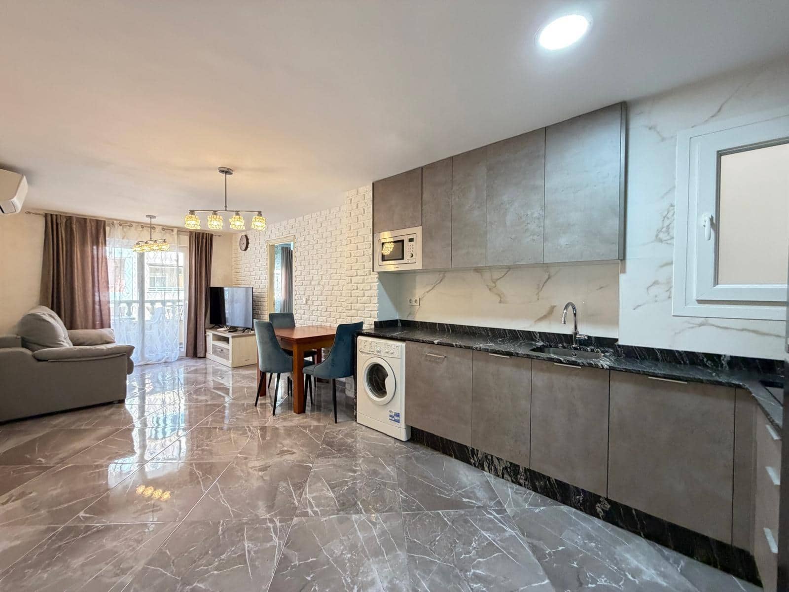 2 sovrum Lägenhet till salu i Torrevieja med garage - 210 000 € (Ref: 10172340)