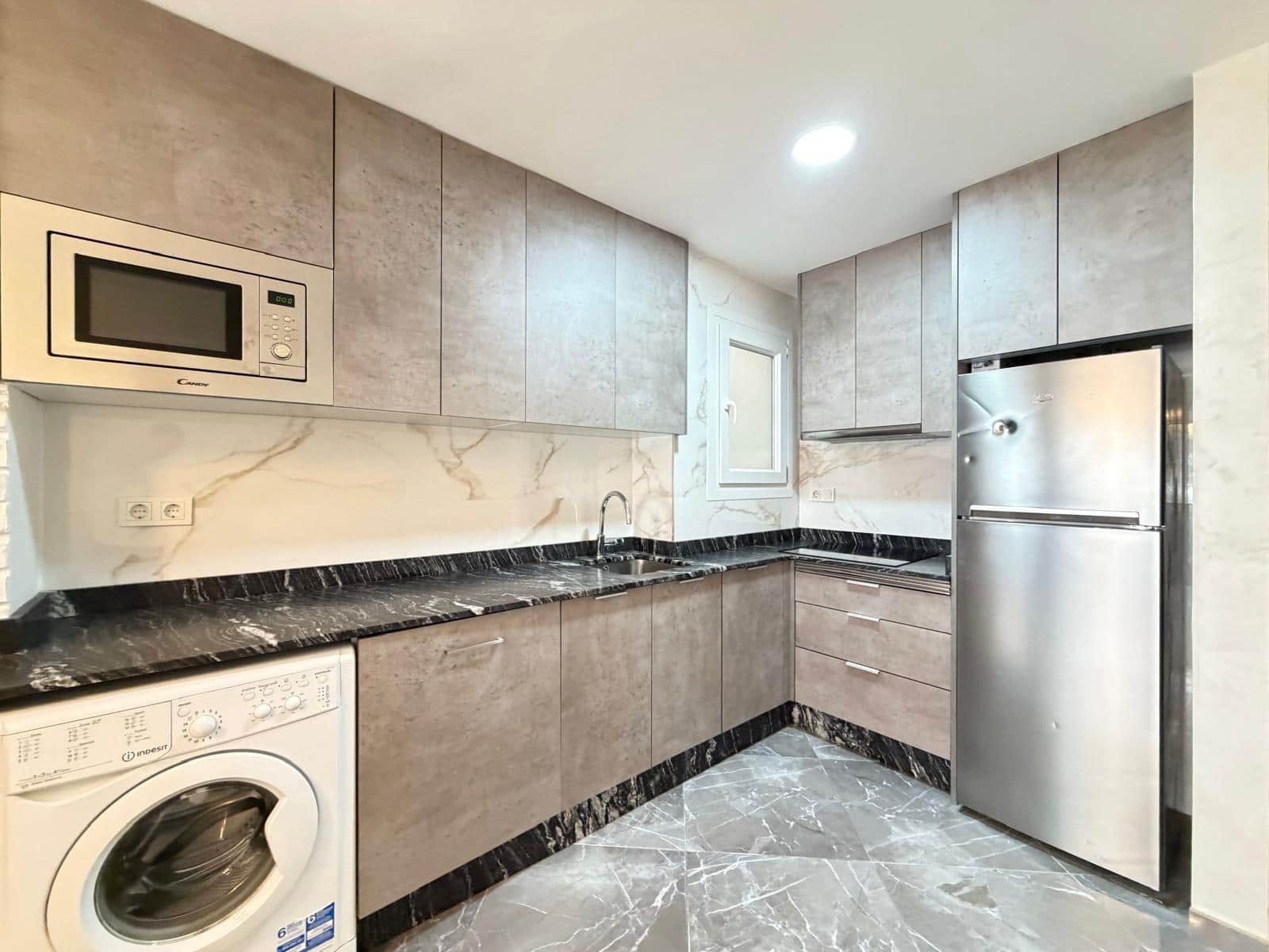 2 sovrum Lägenhet till salu i Torrevieja med garage - 210 000 € (Ref: 10172340)