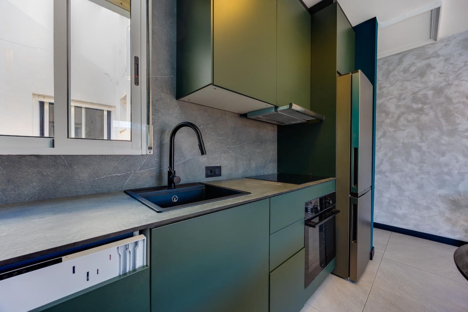 1 quarto Apartamento para venda em Torrevieja com piscina - 160 000 € (Ref: 10172341)