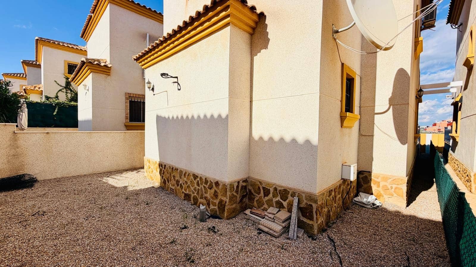 Chalet de 3 habitaciones en Los Montesinos en venta con garaje - 255.000 € (Ref: 10173034)